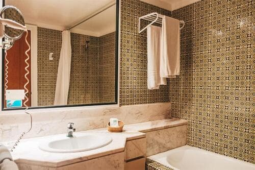 Chambre Vuer Mer et Piscine - Image 3
