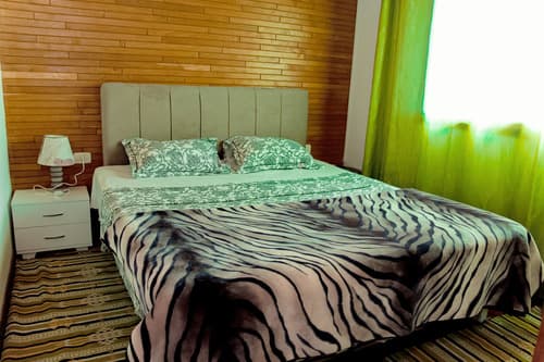 Chalet - Image 18