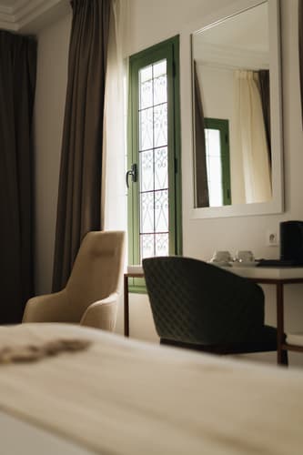 Suite - Image 13