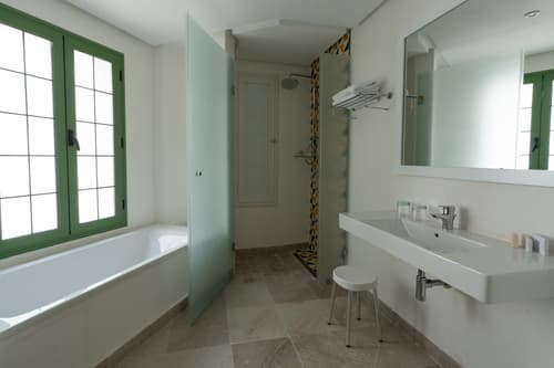 Suite - Image 11