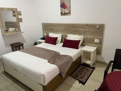 Chambre avec lits jumeaux, vue jardin - Image 2