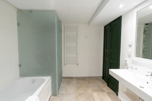 Suite - Image 10