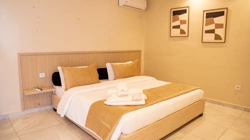 Suite - Image 1
