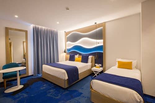 Family Room - Image 1